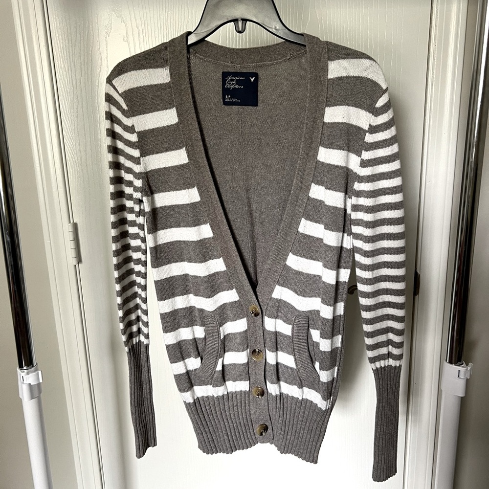 American Eagle Cardigan